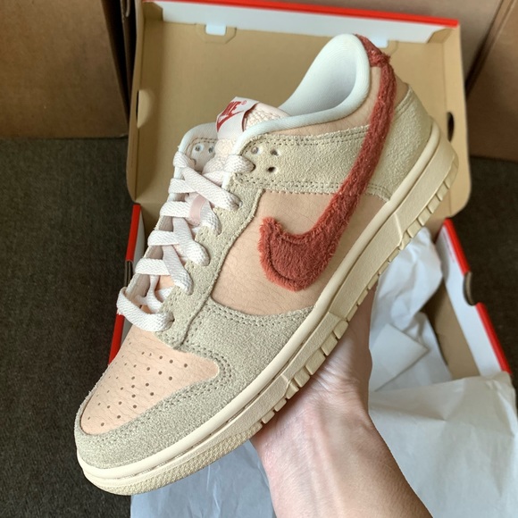 Dunk Low ‘Terry Swoosh’ - Picture 4 of 14